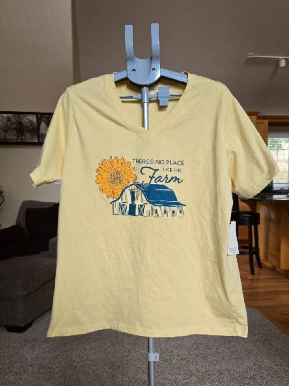 NWT Wilfull sz 2x " Theres No Place Like the Farm " shirt